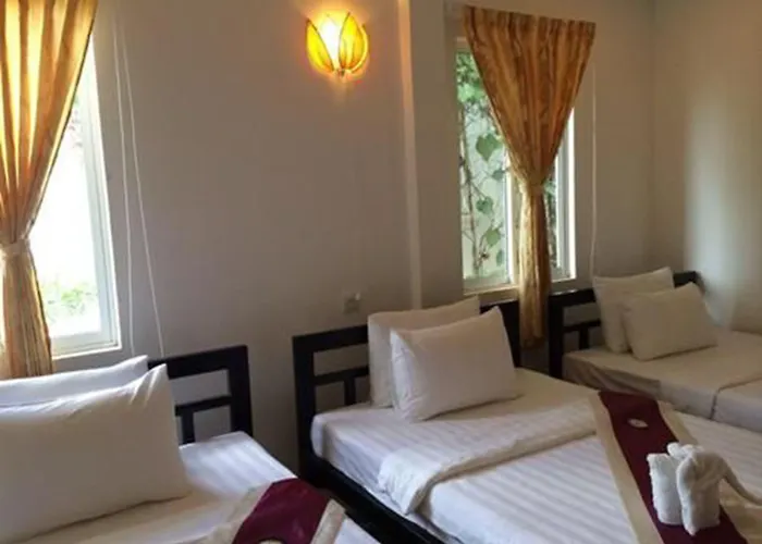 Um Theara, Hotel