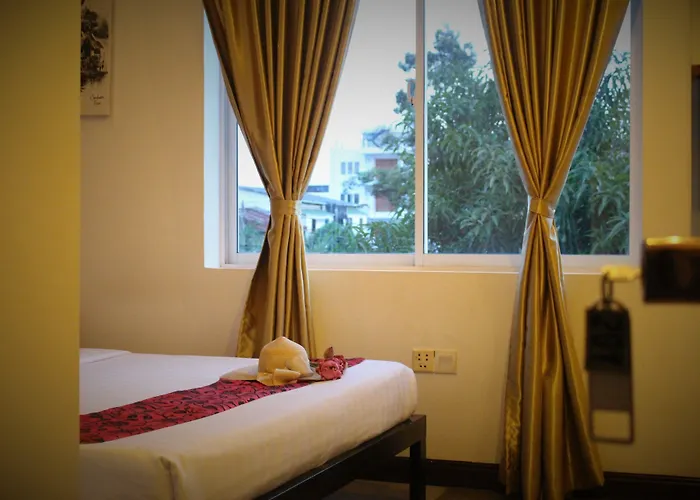 Um Theara, Hotel 3*