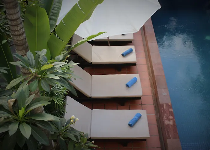 Um Theara, Hotel 3*