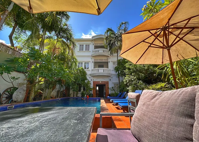 Um Theara, Hotel 3*