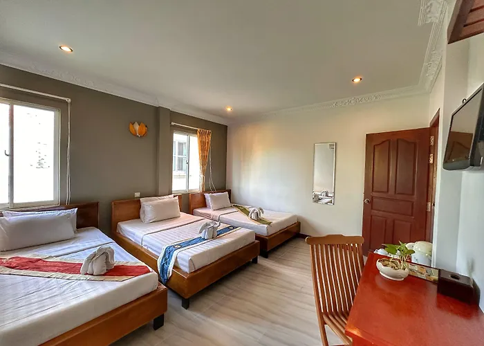Um Theara, Hotel 3*