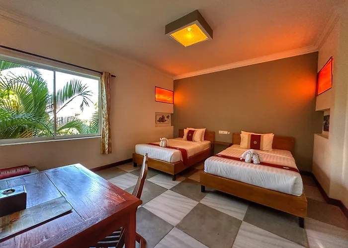 Um Theara, Hotel