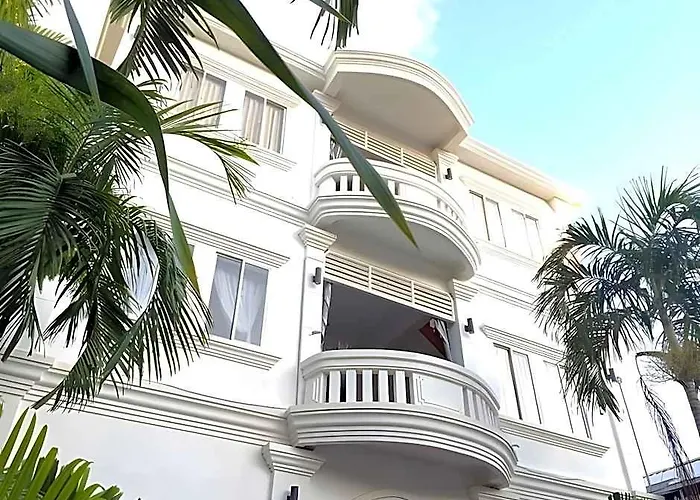 Um Theara, Hotel Siem Reap