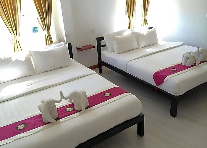 Um Theara, Hotel